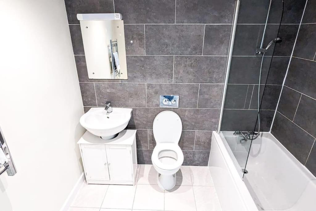 1 Bedroom City Centre Apartment Birmingham Extérieur photo