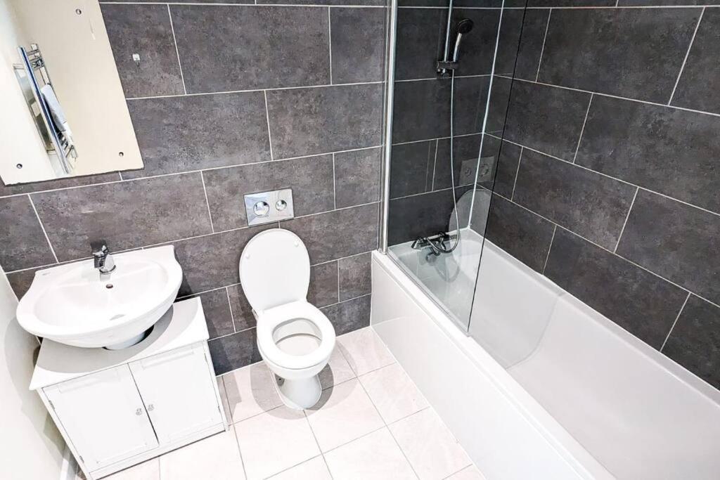 1 Bedroom City Centre Apartment Birmingham Extérieur photo
